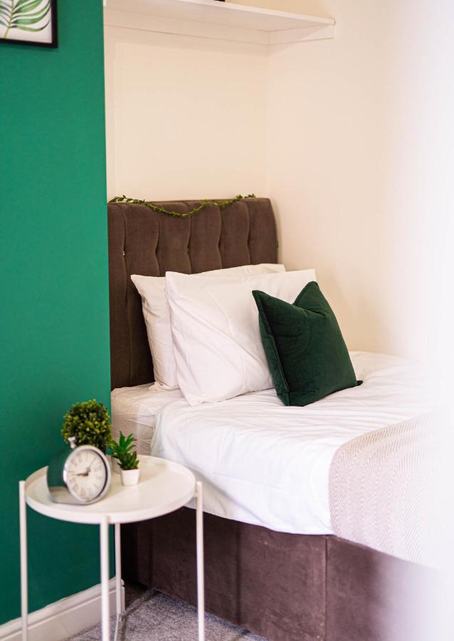Comfortable House In Nuneaton Sleeps5 Free Parking Good Amenites 外观 照片