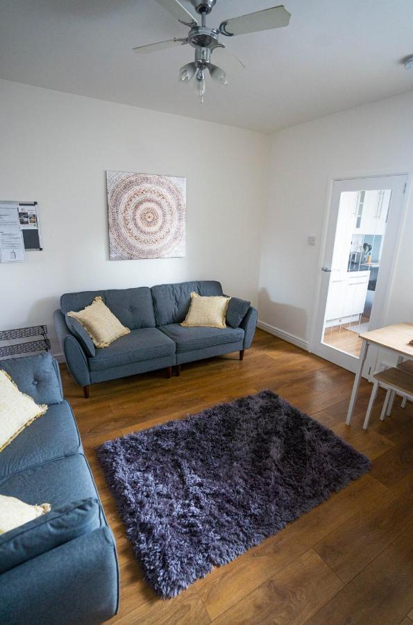 Comfortable House In Nuneaton Sleeps5 Free Parking Good Amenites 外观 照片